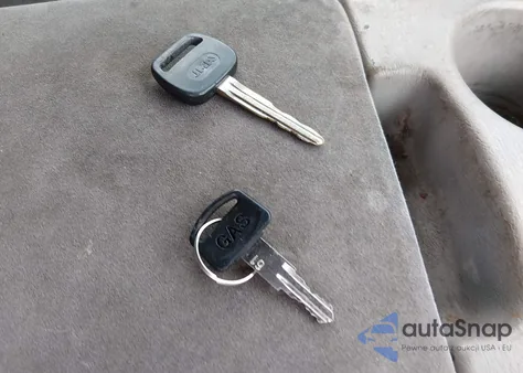 2002 Toyota Tundra Sr5 V8 z USA, uszkodzony, nr VIN 5TBRT34122S310565